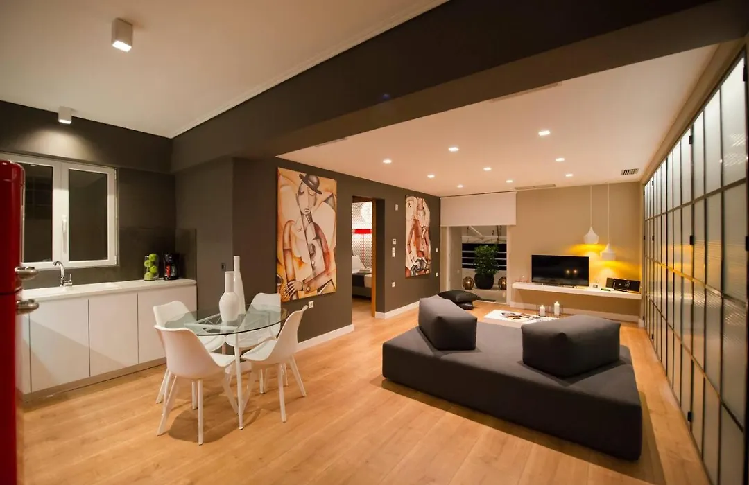 Ma Maison No2 Luxury Suite, Parking, 200Mbps,Metro-1